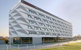 Hotel Hampton By Hilton Krakow Airport  3*